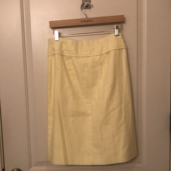 Ann Taylor Skirt. 8P. Pale Yellow. NWOT. - Picture 2 of 6